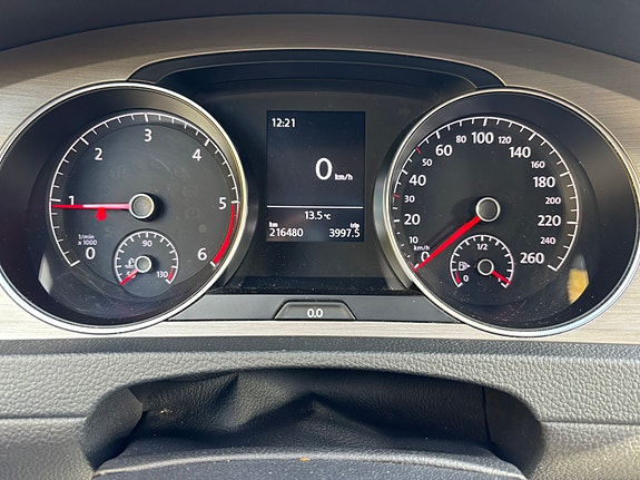 Volkswagen Golf VII 3 of 6