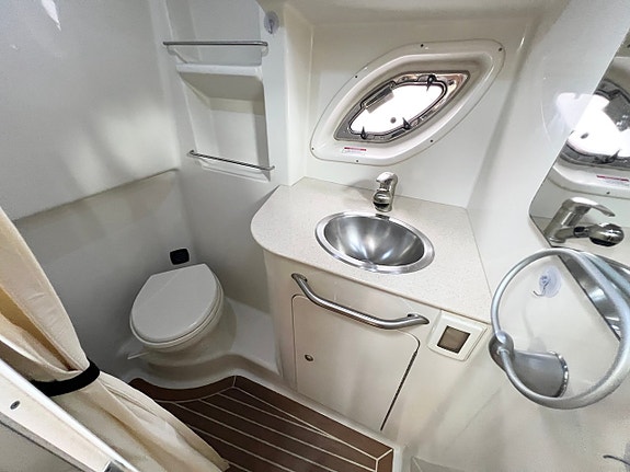 Sea Ray Sundancer 330 -2010 | 2 x Mercruiser 377 DTS Axius 10 of 12