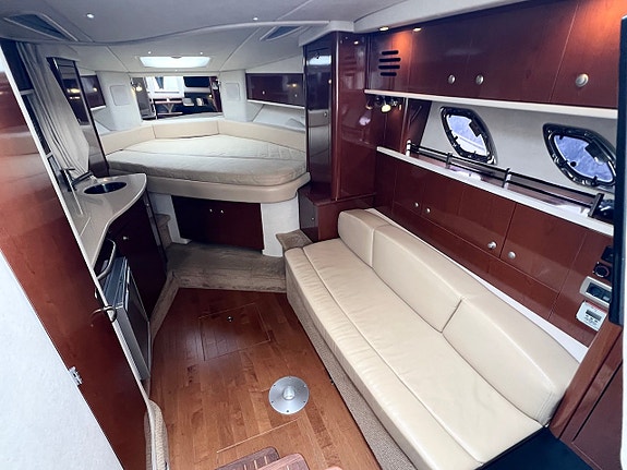 Sea Ray Sundancer 330 -2010 | 2 x Mercruiser 377 DTS Axius 7 of 12