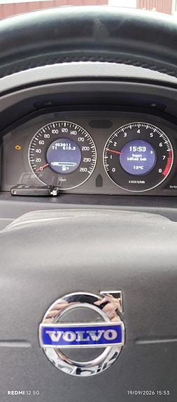 Volvo V70 3 of 5