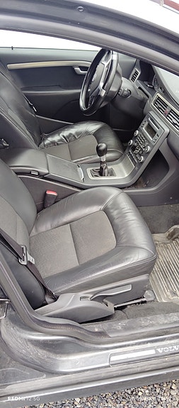 Volvo V70 4 of 5