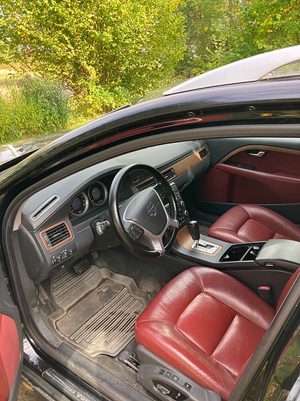 Volvo V70 7 of 7