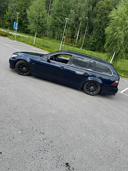 BMW 530d 4 of 7