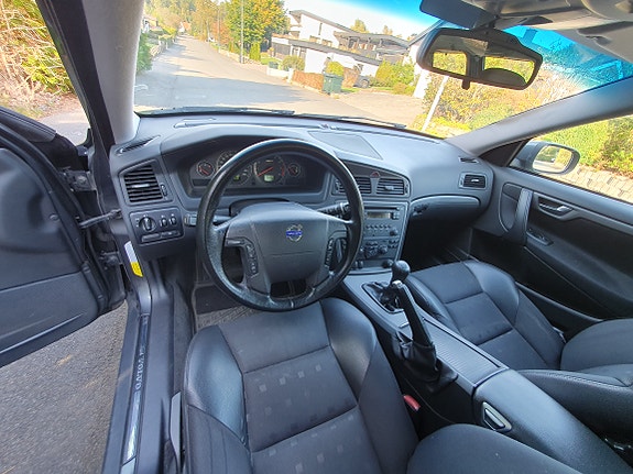 Volvo V70 9 of 11