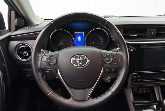 Toyota Auris 6 of 14