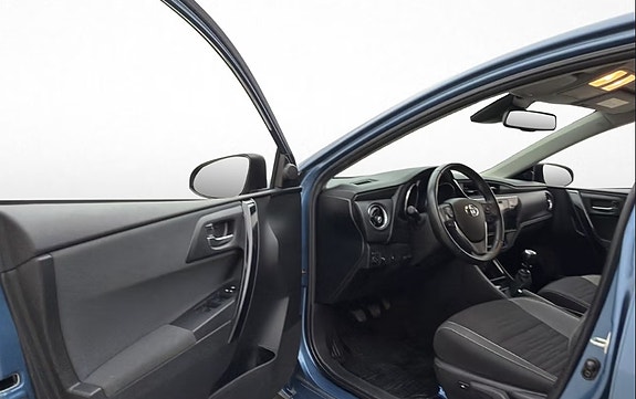 Toyota Auris 4 of 14