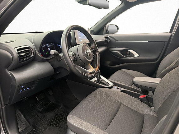 Toyota Yaris Cross 17 of 30