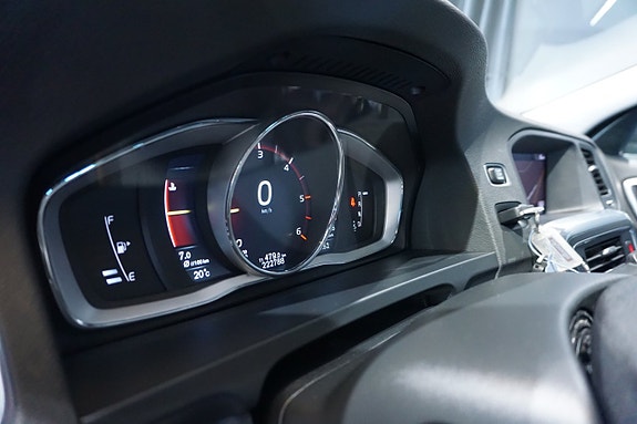 Volvo V60 11 of 18