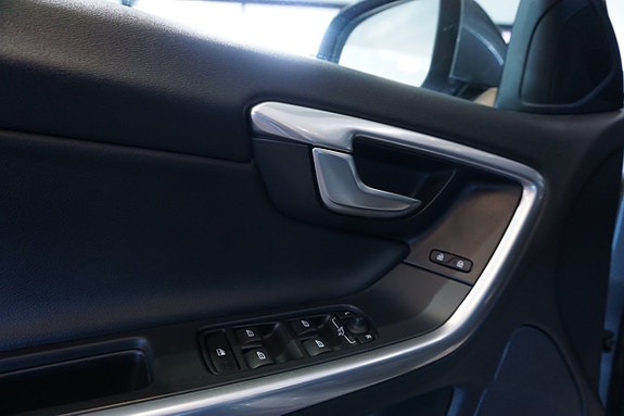 Volvo V60 10 of 18