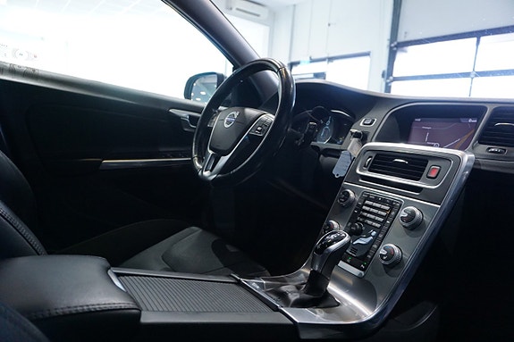 Volvo V60 16 of 18