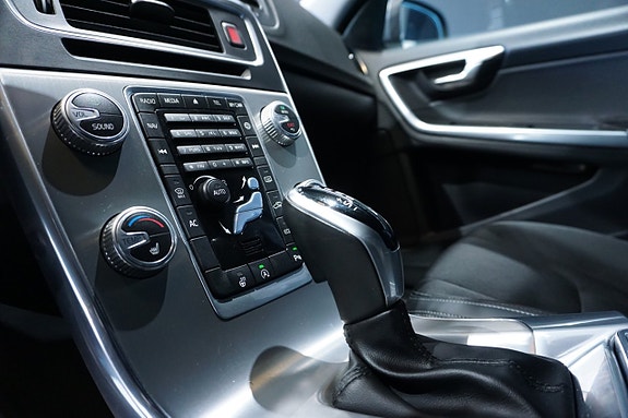 Volvo V60 14 of 18