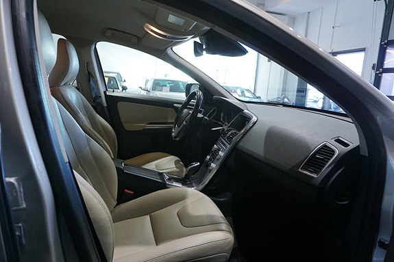 Volvo XC60 17 of 21
