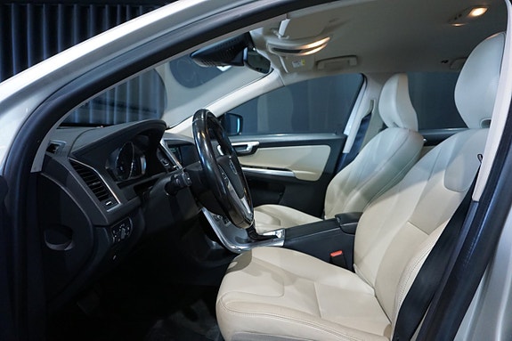 Volvo XC60 15 of 21