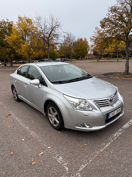 Toyota Avensis 4 of 6