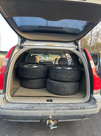 Volvo V70 4 of 7