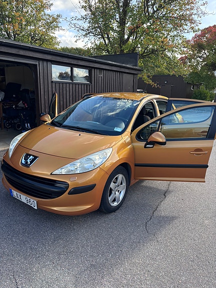 Peugeot 207 11 of 23