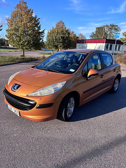 Peugeot 207 9 of 23