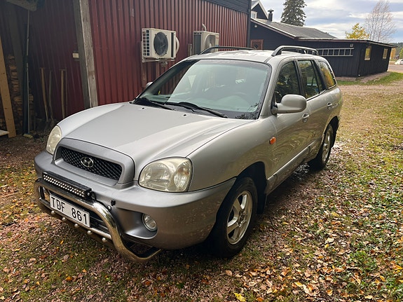 Hyundai Santa Fe 2 of 6