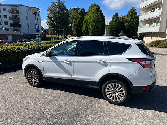Ford Kuga 3 of 6