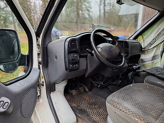 Ford Transit Tourneo 3 of 3