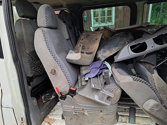 Ford Transit Tourneo 2 of 3