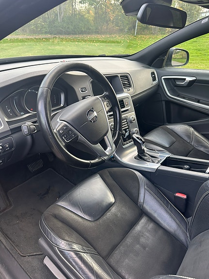 Volvo V60 7 of 9