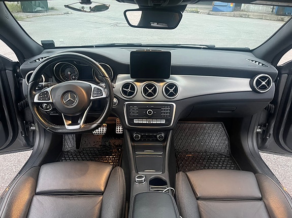 Mercedes-Benz CLA220 d 9 of 12