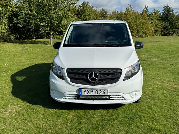 Mercedes-Benz Vito 114 2 of 9