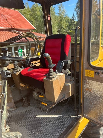 4x4 Cat 206 med Engcon rototilt pris 158 500kr+m 11 of 12