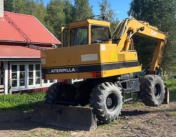 4x4 Cat 206 med Engcon rototilt pris 158 500kr+m 2 of 12