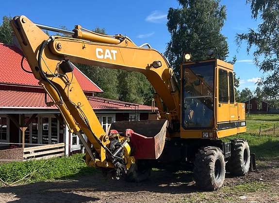 4x4 Cat 206 med Engcon rototilt pris 158 500kr+m 9 of 12