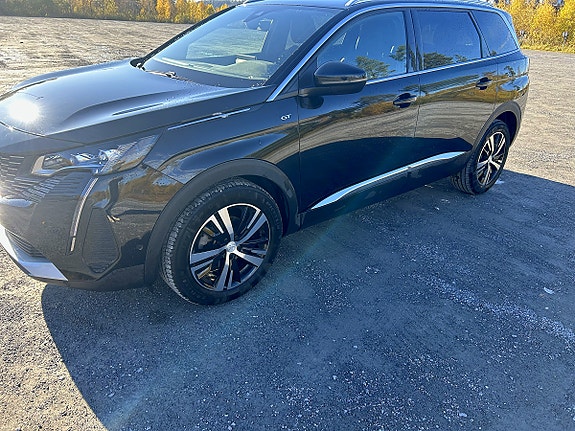 Peugeot 5008 3 of 11