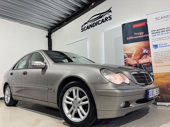 Mercedes-Benz C180 3 of 30