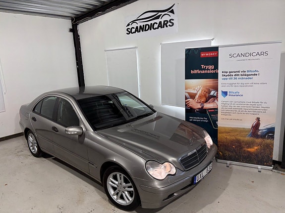 Mercedes-Benz C180 7 of 30