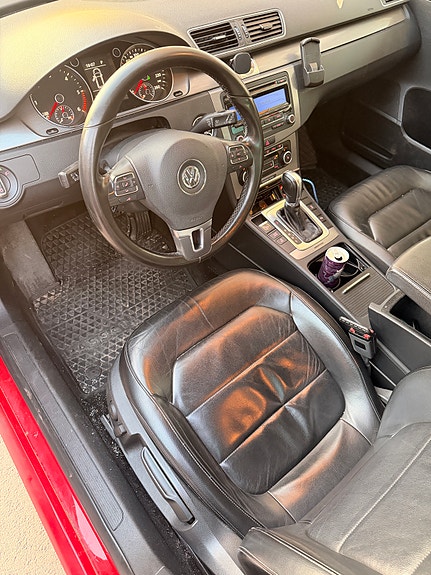 Volkswagen Passat 3 of 5
