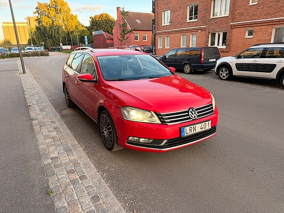 Volkswagen Passat 2 of 5