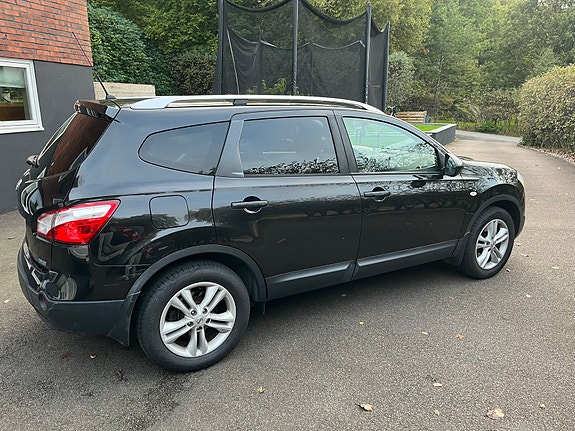 Nissan Qashqai+2 4 of 4