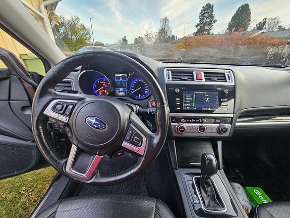 Subaru Outback 3 of 8