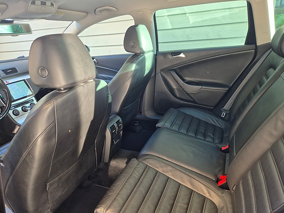 Volkswagen Passat 6 of 14