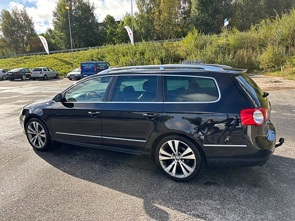 Volkswagen Passat 3 of 14