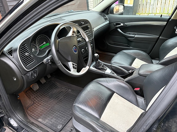Saab 9-3 6 of 6