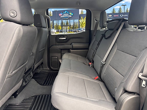 Chevrolet Silverado EV 15 of 20