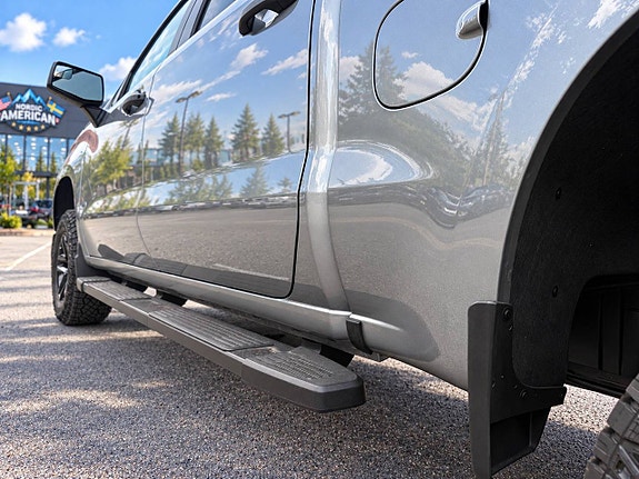 Chevrolet Silverado EV 8 of 20