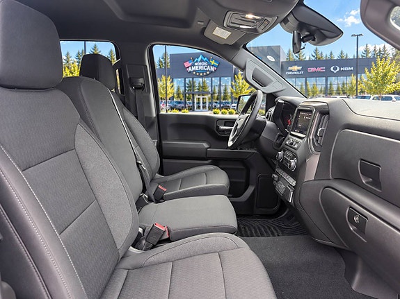 Chevrolet Silverado EV 14 of 20