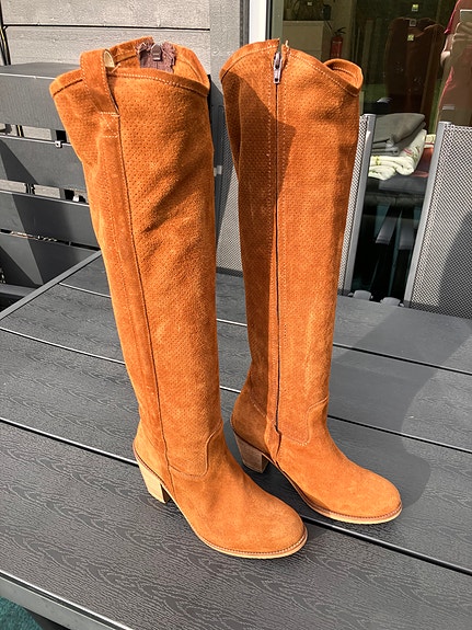 Product image 1 of 9