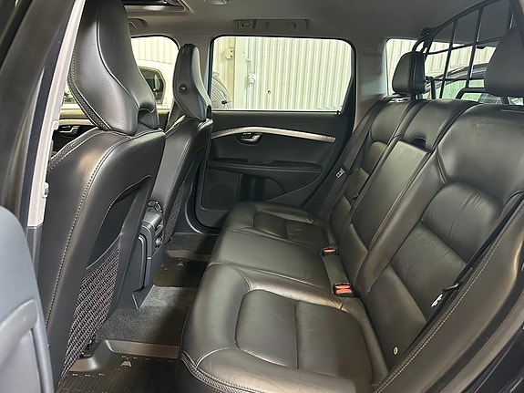 Volvo XC70 19 of 27