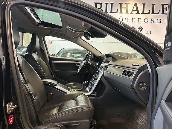 Volvo XC70 9 of 27
