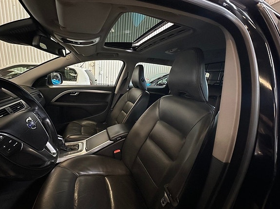 Volvo XC70 18 of 27