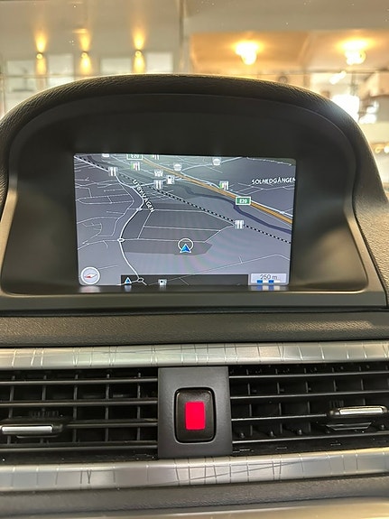 Volvo XC70 16 of 27
