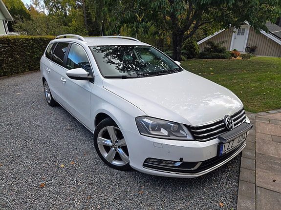 Volkswagen Passat 2 of 7